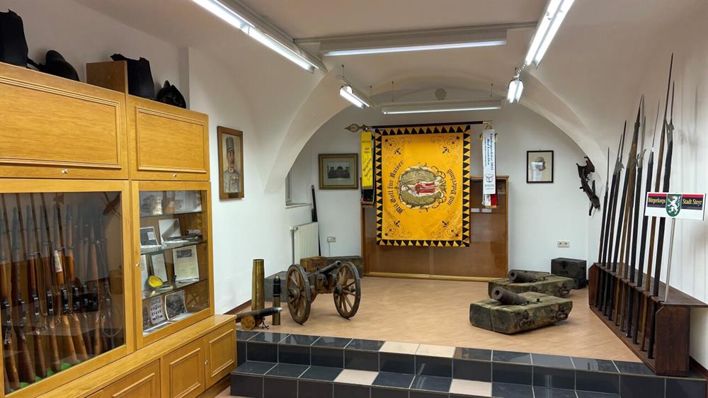 Das Steyr Museum Ticket öffnet Einblicke in die Geschichte des Bürgerkorps der Stadt Steyr.